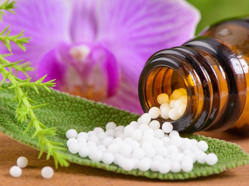 alternative medicine with herbal pills